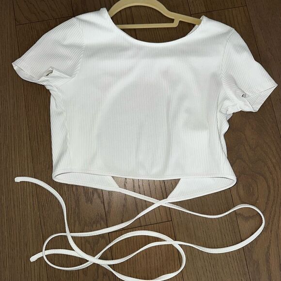 COPY - Ribbed crop top with open back and ties - Picture 1 of 2
